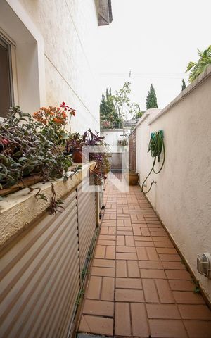 Casa à venda com 230m², 3 quartos e 2 vagasQuintal