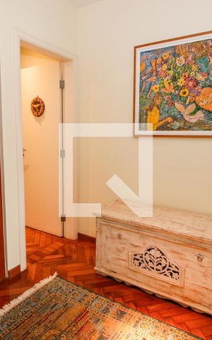 Casa à venda com 230m², 3 quartos e 2 vagasCorredor