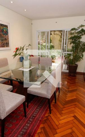 Casa à venda com 230m², 3 quartos e 2 vagasSala