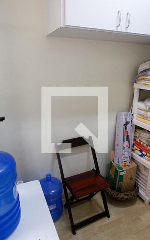 Casa à venda com 230m², 3 quartos e 2 vagasQuartinho