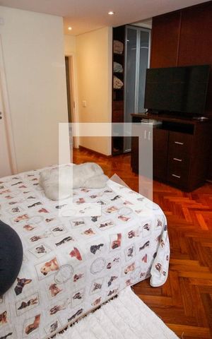 Casa à venda com 230m², 3 quartos e 2 vagassuíte 3