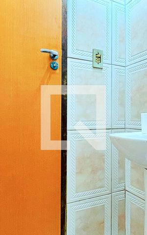Casa à venda com 120m², 2 quartos e 4 vagas Casa à venda com 120m², 2 quartos e 4 vagasLavabo