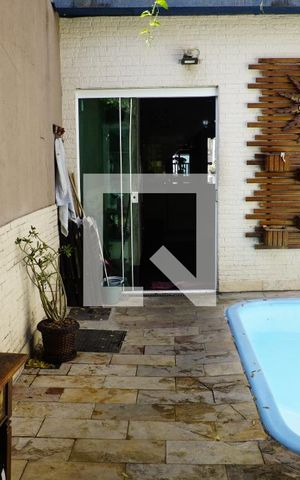 Casa de condomínio à venda com 240m², 3 quartos e 1 vagaPiscina - Area Gourmet - Churrasqueira