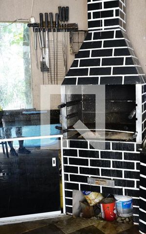 Casa de condomínio à venda com 240m², 3 quartos e 1 vagaPiscina - Area Gourmet - Churrasqueira