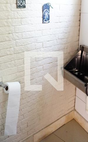Casa de condomínio à venda com 240m², 3 quartos e 1 vagaBanheiro Churrasqueira
