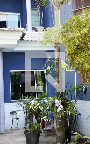 Casa de condomínio à venda com 240m², 3 quartos e 1 vagaFachada