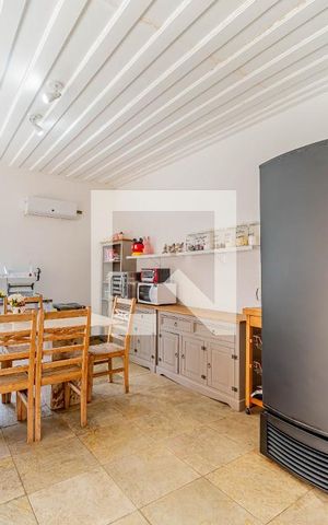 Casa de condomínio à venda com 667m², 4 quartos e 6 vagas Casa de condomínio à venda com 667m², 4 quartos e 6 vagasÁrea Gourmet