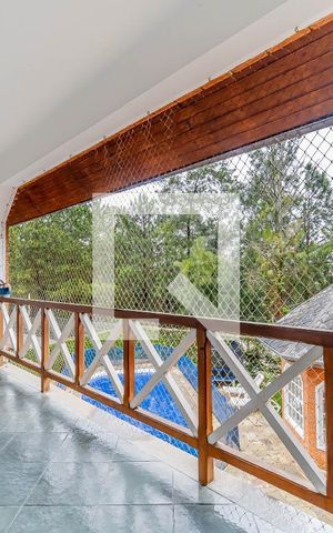 Casa de condomínio à venda com 667m², 4 quartos e 6 vagas Casa de condomínio à venda com 667m², 4 quartos e 6 vagasvaranda