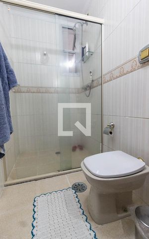 Apartamento à venda com 120m², 3 quartos e 2 vagas Apartamento à venda com 120m², 3 quartos e 2 vagasBanheiro