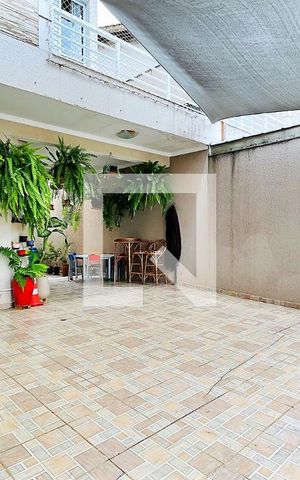 Casa para alugar com 148m², 3 quartos e 3 vagas Casa para alugar com 148m², 3 quartos e 3 vagasGaragem