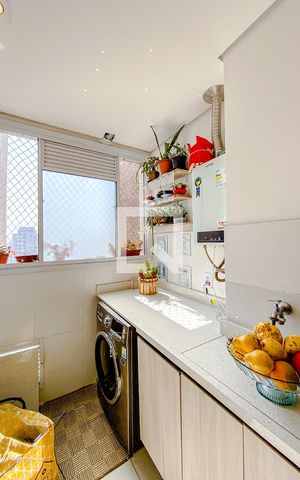 Apartamento para alugar com 65m², 3 quartos e 1 vagaÁrea de Serviço