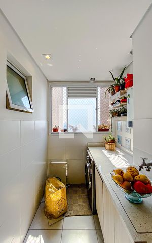 Apartamento para alugar com 65m², 3 quartos e 1 vagaÁrea de Serviço