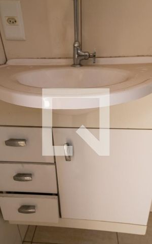 Casa à venda com 125m², 2 quartos e 2 vagas Casa à venda com 125m², 2 quartos e 2 vagasBanheiro de serviço