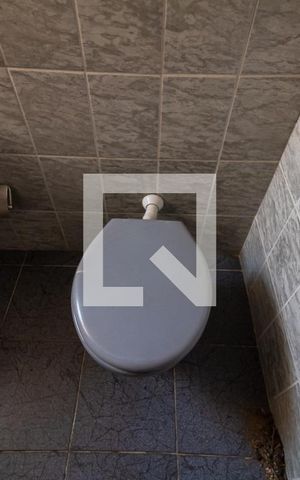 Casa à venda com 125m², 2 quartos e 2 vagas Casa à venda com 125m², 2 quartos e 2 vagasBanheiro