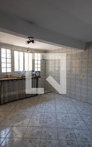 Casa à venda com 125m², 2 quartos e 2 vagas Casa à venda com 125m², 2 quartos e 2 vagasCozinha