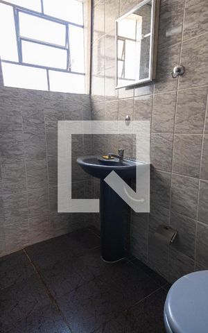 Casa à venda com 125m², 2 quartos e 2 vagas Casa à venda com 125m², 2 quartos e 2 vagasBanheiro