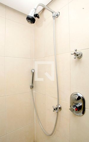 Apartamento à venda com 200m², 4 quartos e 3 vagasBanheiro Quarto 1 Suíte