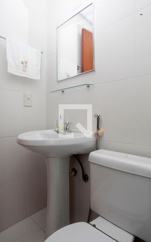Apartamento à venda com 200m², 4 quartos e 3 vagasBanheiro 5 Serviço