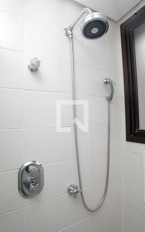 Apartamento à venda com 200m², 4 quartos e 3 vagasBanheiro Quarto 2 Suíte