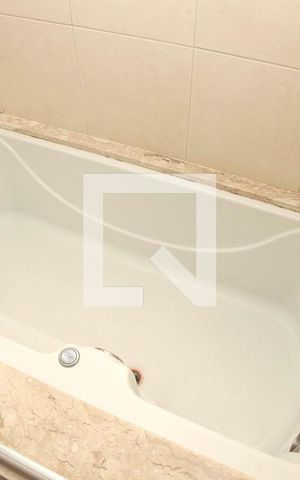 Apartamento à venda com 200m², 4 quartos e 3 vagasBanheiro Quarto 1 Suíte