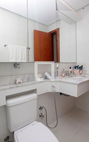 Apartamento à venda com 200m², 4 quartos e 3 vagasBanheiro 3