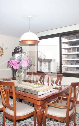 Apartamento à venda com 200m², 4 quartos e 3 vagasSala de Jantar