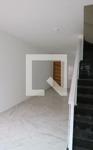 Casa à venda com 75m², 2 quartos e 1 vagaSala