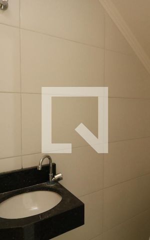 Casa à venda com 75m², 2 quartos e 1 vagaLavabo