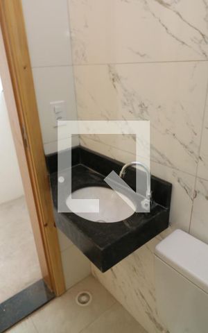 Casa à venda com 75m², 2 quartos e 1 vagaBanheiro da Suíte