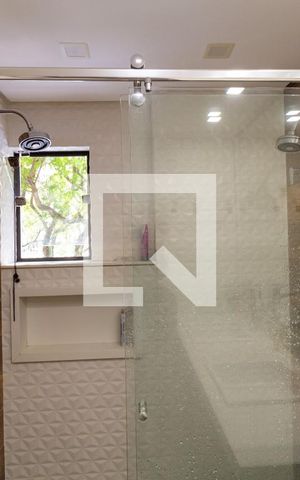 Apartamento para alugar com 140m², 3 quartos e 2 vagas Apartamento para alugar com 140m², 3 quartos e 2 vagasBanheiro da Suíte