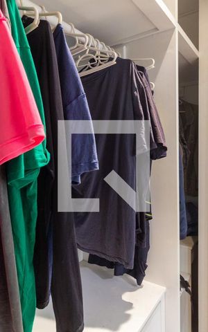 Apartamento para alugar com 140m², 3 quartos e 2 vagas Apartamento para alugar com 140m², 3 quartos e 2 vagasCloset da suíte