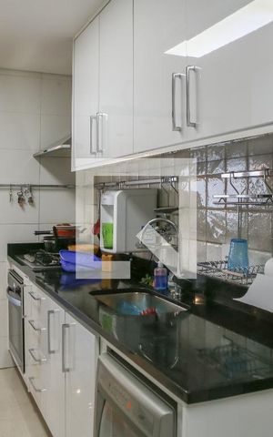 Apartamento à venda com 174m², 3 quartos e 3 vagas Apartamento à venda com 174m², 3 quartos e 3 vagasCozinha