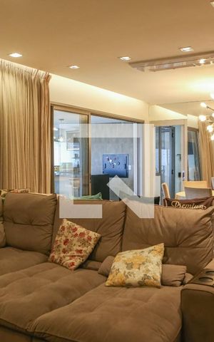 Apartamento à venda com 174m², 3 quartos e 3 vagas Apartamento à venda com 174m², 3 quartos e 3 vagasSala
