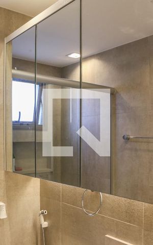 Apartamento à venda com 174m², 3 quartos e 3 vagas Apartamento à venda com 174m², 3 quartos e 3 vagasBanheiro da Suíte 2