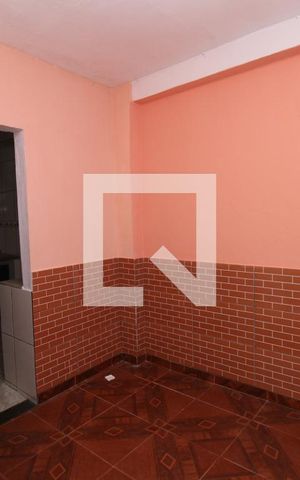 Casa para alugar com 42m², 1 quarto e sem vagaSala