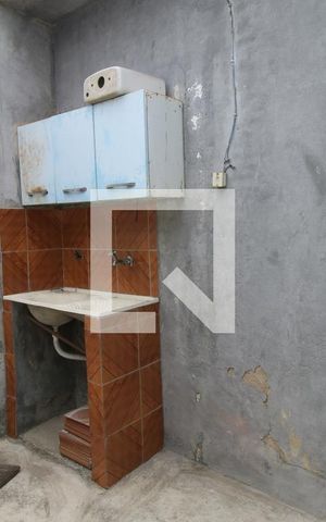 Casa para alugar com 42m², 1 quarto e sem vagaÁrea de Serviço