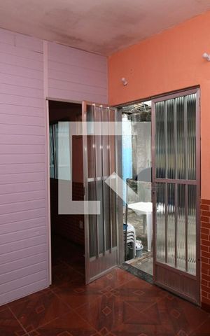 Casa para alugar com 42m², 1 quarto e sem vagaSala