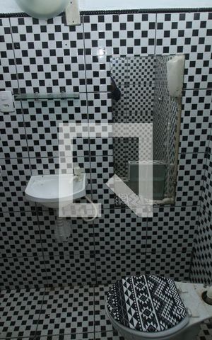 Casa para alugar com 42m², 1 quarto e sem vagaBanheiro 