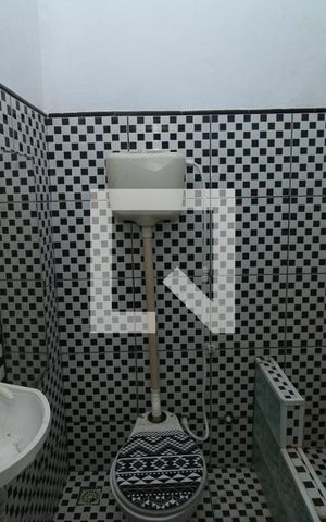 Casa para alugar com 42m², 1 quarto e sem vagaBanheiro 
