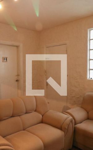 Casa à venda com 252m², 2 quartos e 5 vagas Casa à venda com 252m², 2 quartos e 5 vagasSala