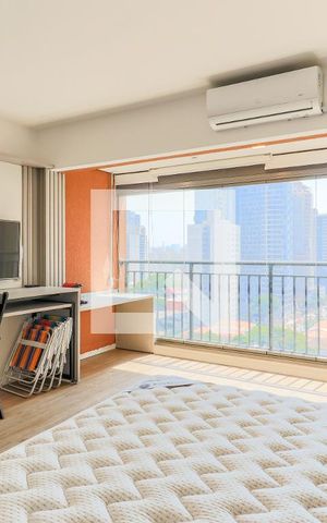 Studio à venda com 30m², 1 quarto e sem vaga Studio à venda com 30m², 1 quarto e sem vagaSala/Quarto