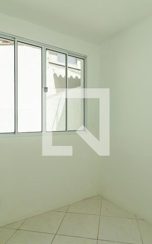 Casa de condomínio à venda com 84m², 3 quartos e 2 vagas Casa de condomínio à venda com 84m², 3 quartos e 2 vagasQuarto