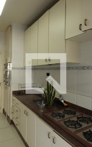Apartamento para alugar com 146m², 4 quartos e 2 vagasCozinha