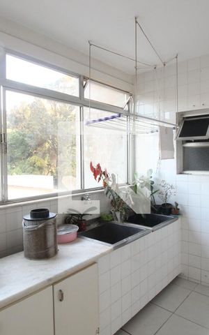 Apartamento para alugar com 146m², 4 quartos e 2 vagasÁrea de serviço
