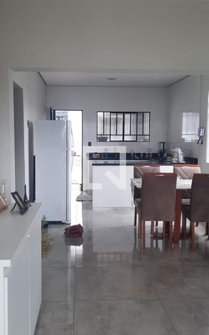 Casa à venda com 85m², 2 quartos e 2 vagasCozinha