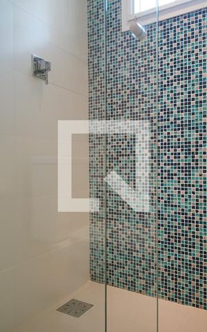 Casa à venda com 270m², 3 quartos e 2 vagasBanheiro Corredor