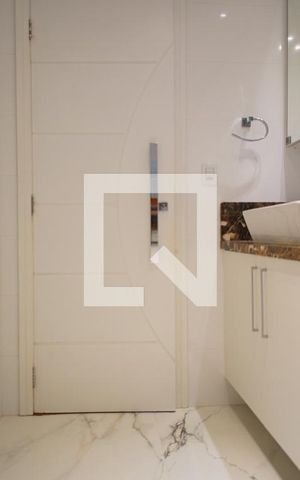 Casa à venda com 270m², 3 quartos e 2 vagasBanheiro da Suíte