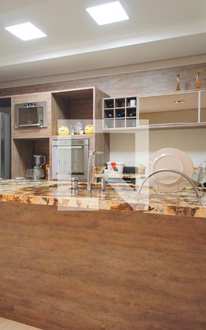 Casa à venda com 270m², 3 quartos e 2 vagasCozinha