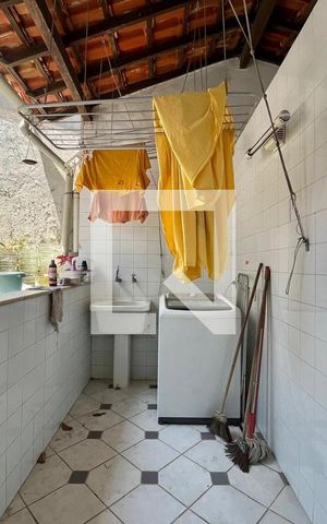 Casa à venda com 300m², 4 quartos e 2 vagasÁrea de serviço