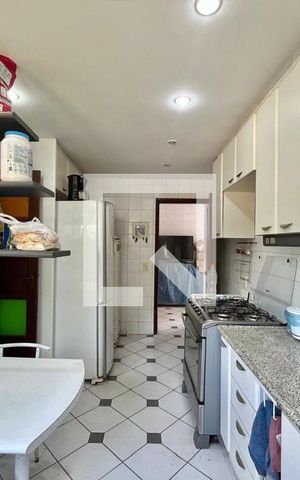 Casa à venda com 300m², 4 quartos e 2 vagasCozinha